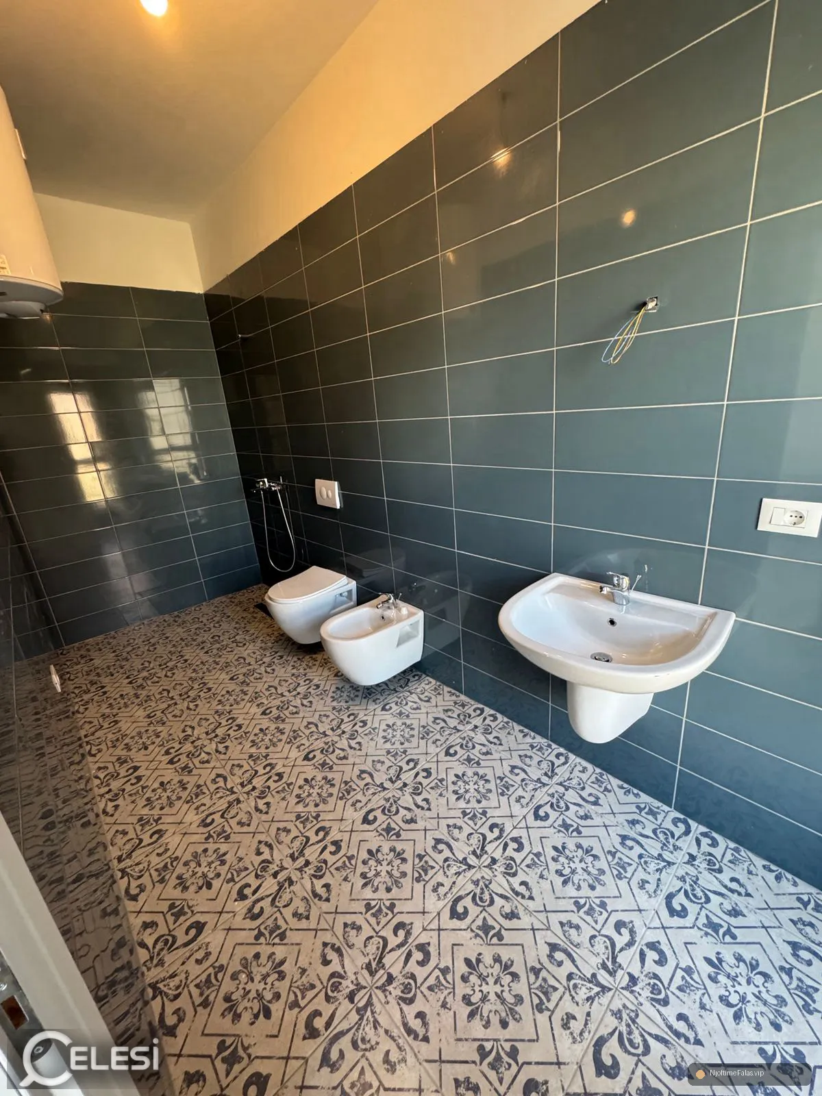 Foto 5/8: apartament me qera - Kompleksi Aura, rr.Dritan Hoxha, në Tiranë — Çmimi: € 45000.00 | NjoftimeFalas.vip