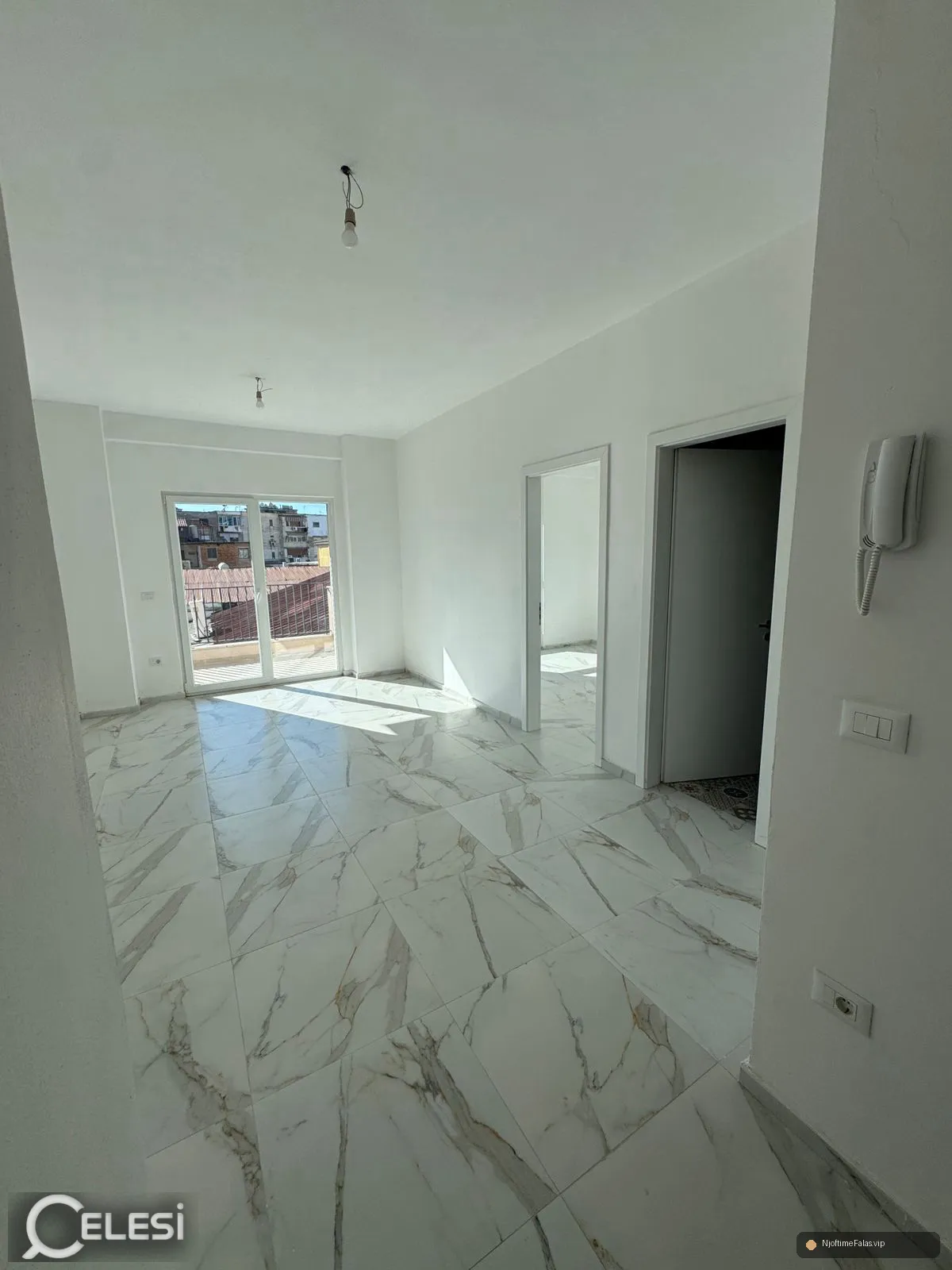 Foto 6/8: apartament me qera - Kompleksi Aura, rr.Dritan Hoxha, në Tiranë — Çmimi: € 45000.00 | NjoftimeFalas.vip