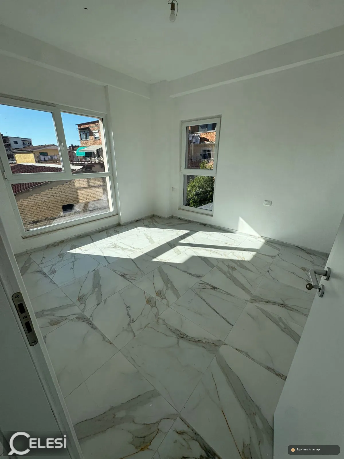 Foto 7/8: apartament me qera - Kompleksi Aura, rr.Dritan Hoxha, në Tiranë — Çmimi: € 45000.00 | NjoftimeFalas.vip