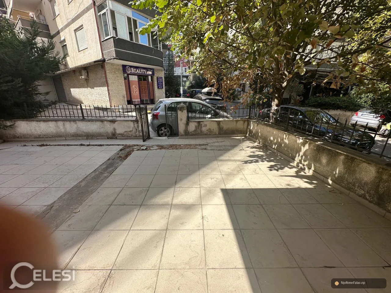 Foto 3/8: 🏢 Jepet Ambjent Komercial me Qira pranë Parku Zoologjik i Tiranës 🔘 në Tiranë — Çmimi: € 150000.00 | NjoftimeFalas.vip