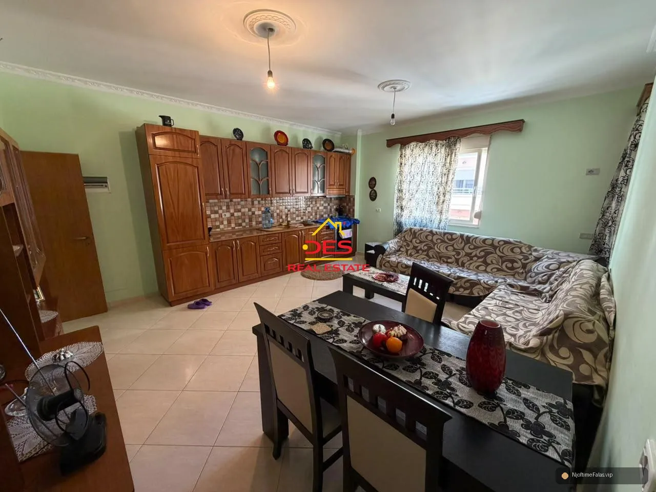 Foto 1/8: đ JEPET ME QIRA APARTAMENT 2+1+2 PRANĂ SHKOLLĂS SĂ MUZIKĂS nĂ« VlorĂ« â Ămimi: ⏠450.00 | NjoftimeFalas.vip