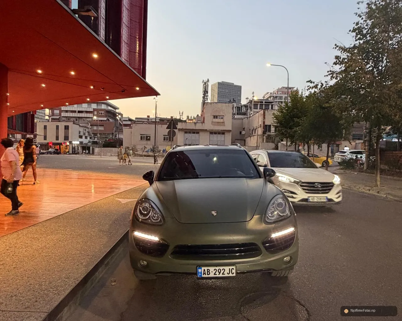 Foto 3/6: Porche në Tiranë — Çmimi: € 9500.00 | NjoftimeFalas.vip