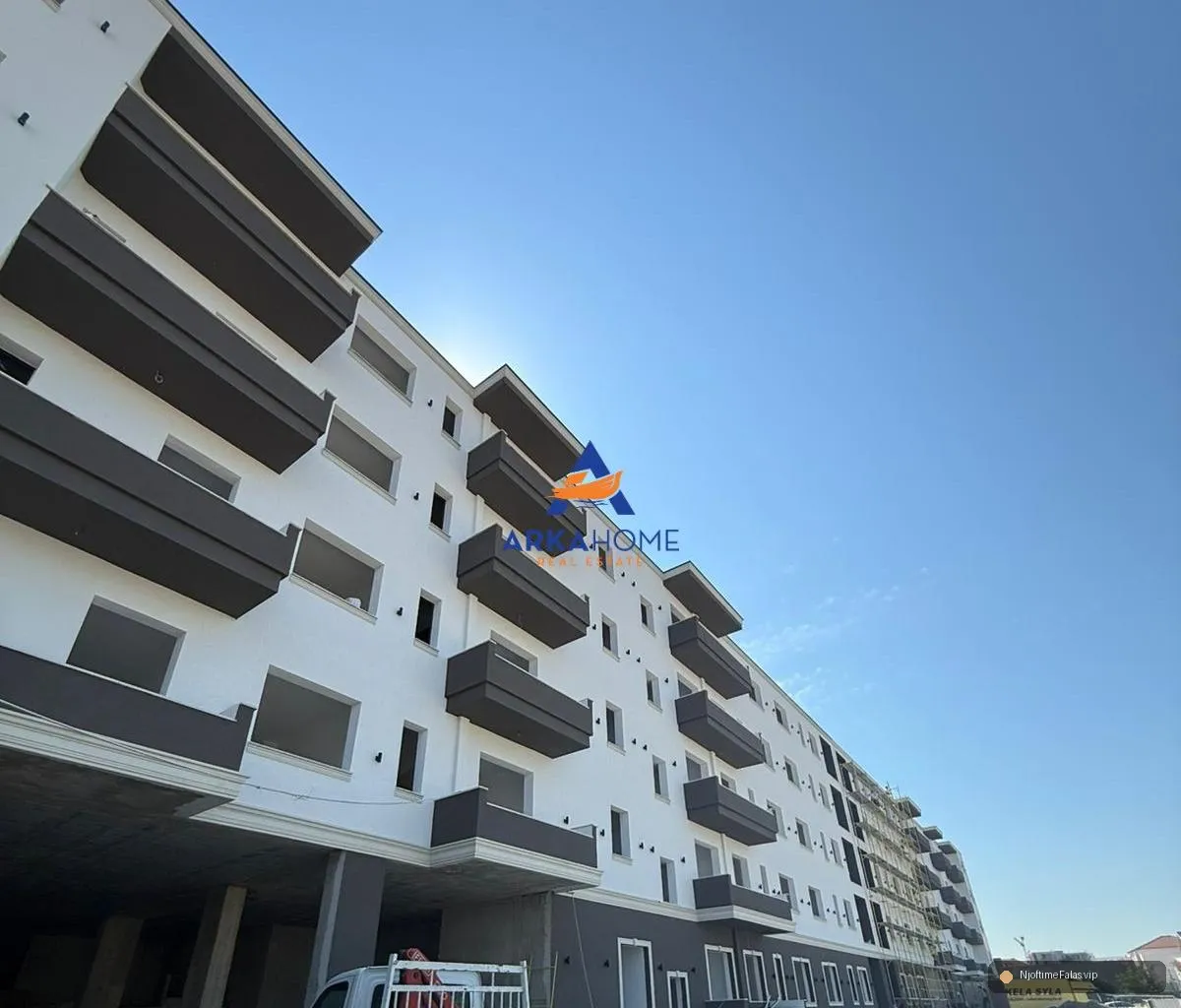 Foto 1/2: SHITET APARTMENT 1+1+ BALLKON "KAMEZ" 67500 EURO në Tiranë — Çmimi: € 67500.00 | NjoftimeFalas.vip