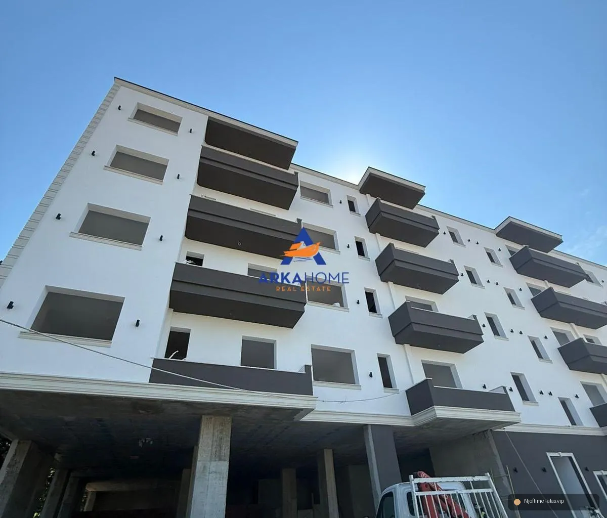 Foto 2/2: SHITET APARTMENT 1+1+ BALLKON "KAMEZ" 67500 EURO në Tiranë — Çmimi: € 67500.00 | NjoftimeFalas.vip