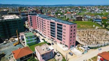 Foto 2/2: 🔥 OKAZION‼️ SHITET APARTAMENT 2+1 + 2 TUALETE + 🅿️ POST PA në Tiranë — Çmimi: € 135000.00 | NjoftimeFalas.vip