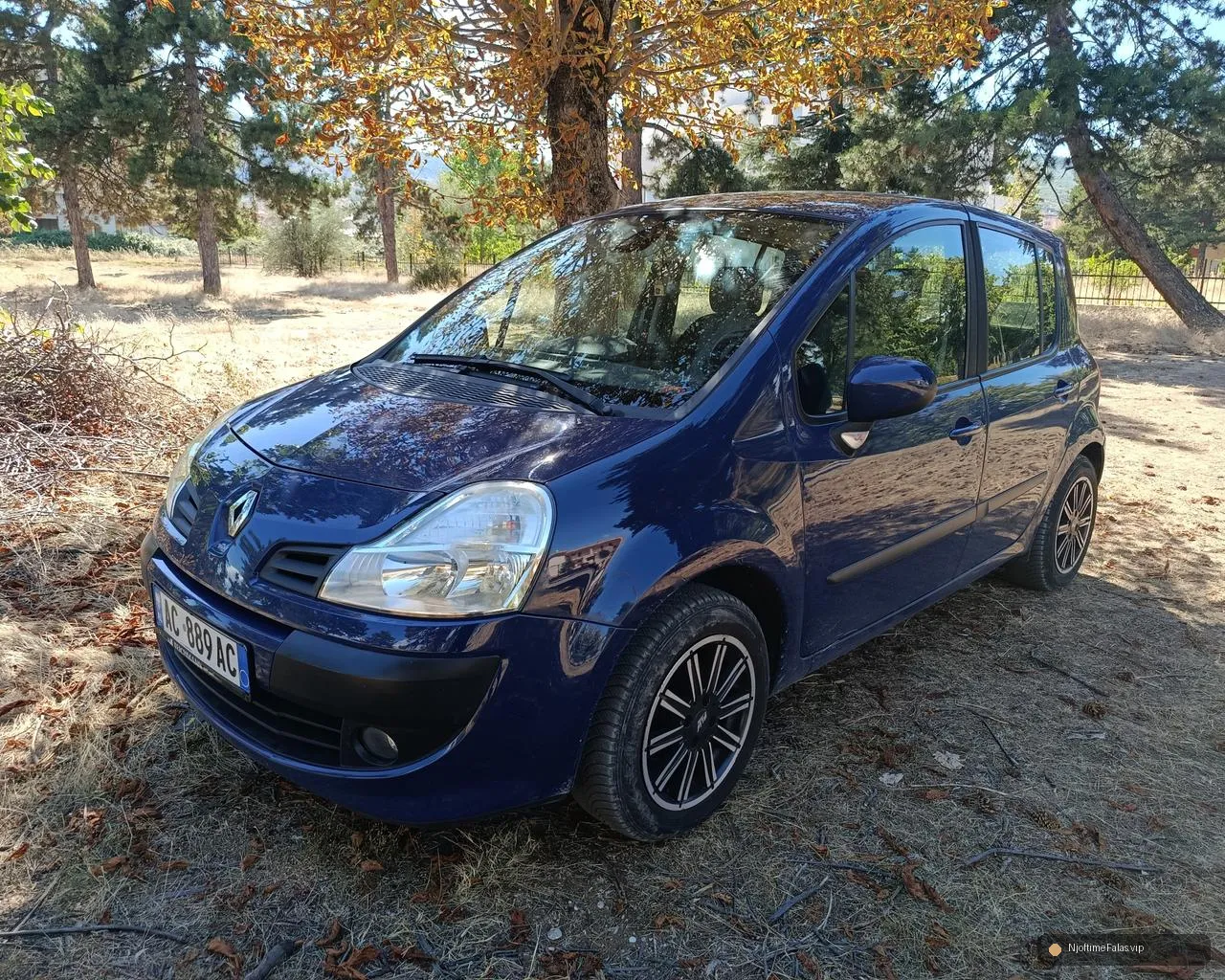 Foto 1/8: Shitet në Pogradec — Çmimi: € 3500000.00 | NjoftimeFalas.vip