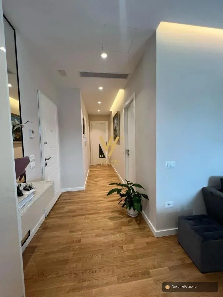 Foto 2/8: JEPET APARTAMENT 2+1+2 ME QERA TE RR.KOSOVAREVE 2.000 EURO në Tiranë — Çmimi: € 2000.00 | NjoftimeFalas.vip