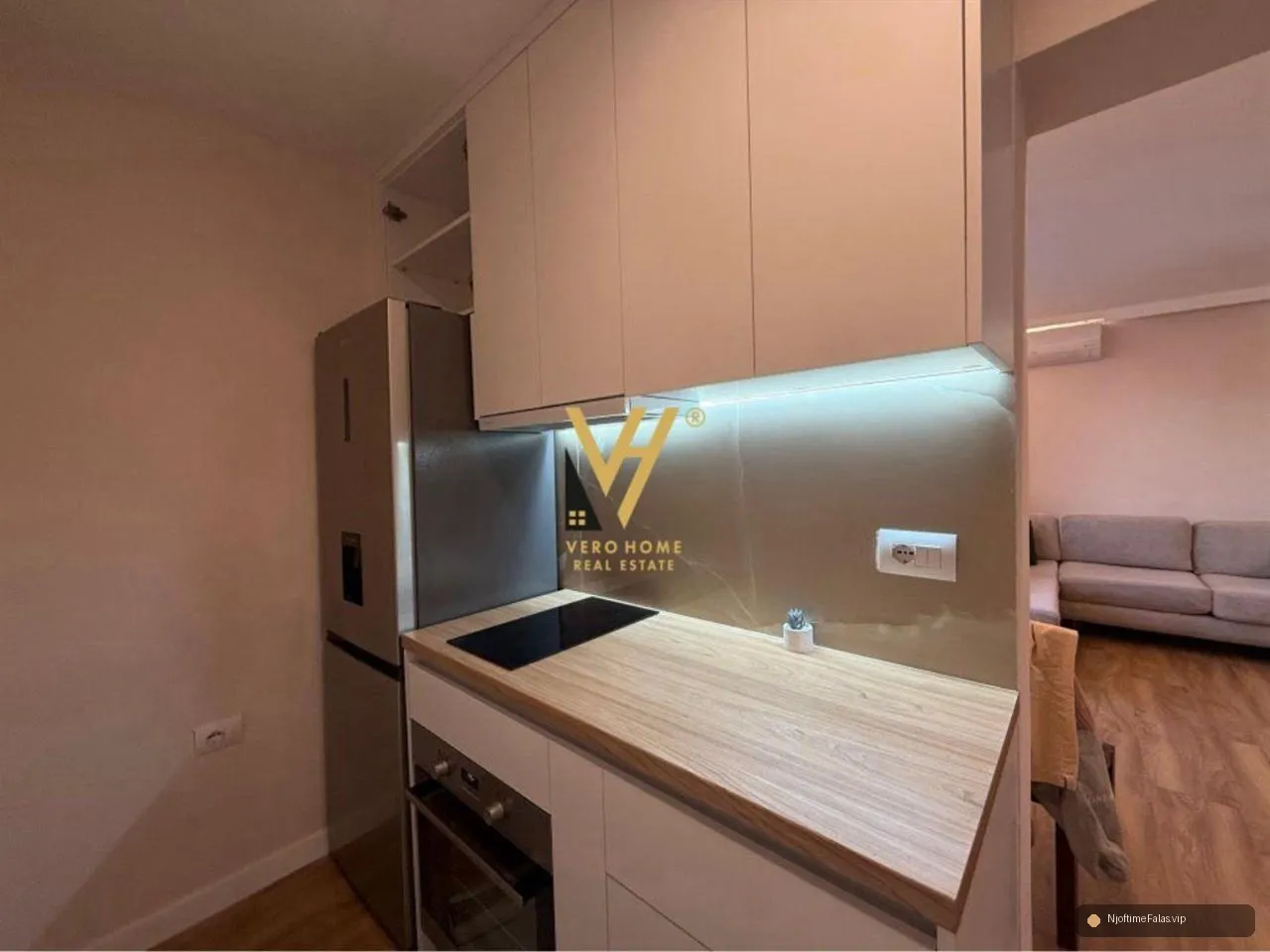 Foto 2/6: JEPET APARTAMENT 1+1+BLK ME QERA TE MINE PEZA 650 EURO në Tiranë — Çmimi: € 650.00 | NjoftimeFalas.vip