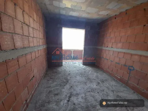 Foto 2/2: Apartament 2+1 ne Shitje ne Paskuqan në Tiranë — Çmimi: € 123200.00 | NjoftimeFalas.vip