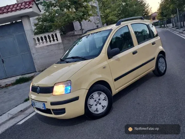 Vlore, shes makine Fiat Panda Automat 2009 1.2 Ben,in/Gas(Fabrike) Benzin+Gaz, e verdhë automatik Kondicioner 172 mij km 4.000 € në Vlorë — Çmimi: € 4000.00 | NjoftimeFalas.vip