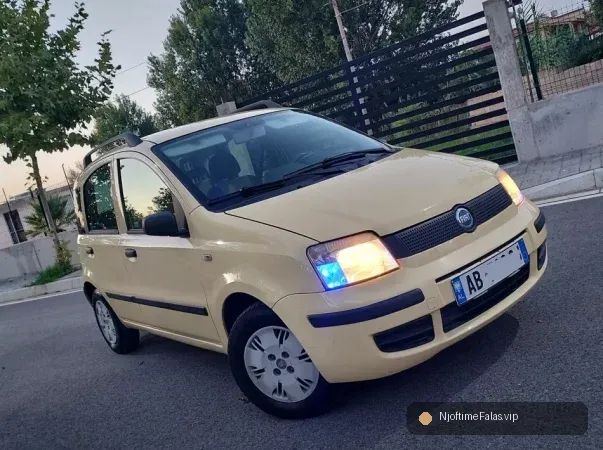 Foto 2/8: Vlore, shes makine Fiat Panda Automat 2009 1.2 Ben,in/Gas(Fabrike) Benzin+Gaz, e verdhë automatik Kondicioner 172 mij km 4.000 € në Vlorë — Çmimi: € 4000.00 | NjoftimeFalas.vip