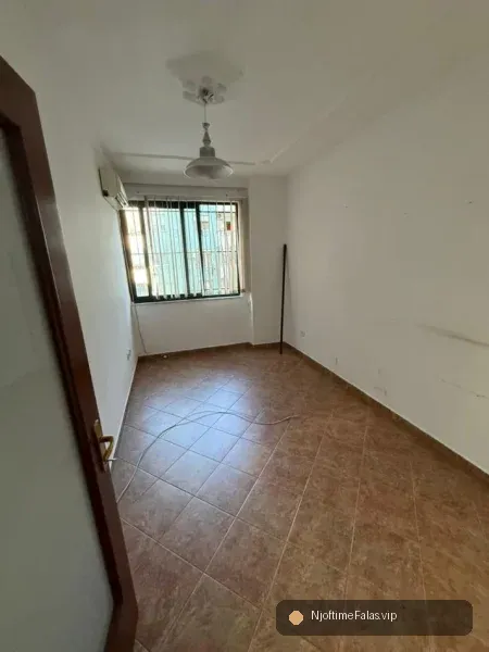 Foto 2/7: SHITET APARTAMENT 4+1+2 350.000 € (ISH EKSPOZITA) në Tiranë — Çmimi: € 350000.00 | NjoftimeFalas.vip