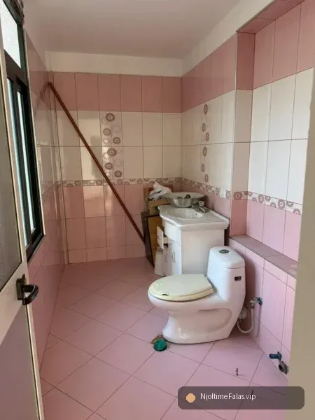 Foto 6/7: SHITET APARTAMENT 4+1+2 350.000 € (ISH EKSPOZITA) në Tiranë — Çmimi: € 350000.00 | NjoftimeFalas.vip