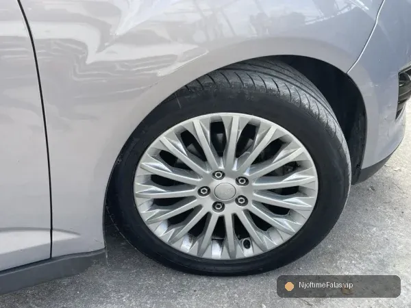 Foto 7/8: Tirane, shes makine Ford C Max Nafte, gri metalizato manuale Klima 182.000 km në Tiranë | NjoftimeFalas.vip