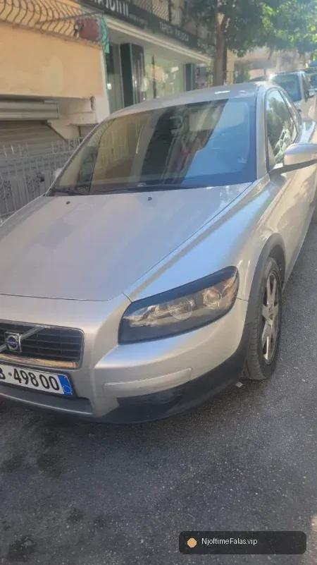 Foto 3/5: Sarande, shes makine Volvo C30 Nafte, gri e erret automatik Kondicioner 162.469 km 3.000 E € në Sarandë — Çmimi: € 3000.00 | Njoftime falas