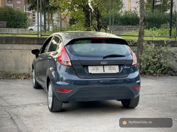 Foto 4/7: Tirane, shes makine FORD FIESTA TITANIUM Benzin+Gaz, gri metalizato manuale Klima 167.000 km në Tiranë | NjoftimeFalas.vip