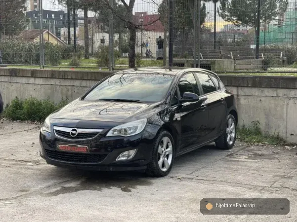 Foto 1/8: Tirane, shes makine Opel Astra Nafte, e bardhë automatik Klima 166.000 km , CMIM 4.9 MIL LEKE në Tiranë | NjoftimeFalas.vip