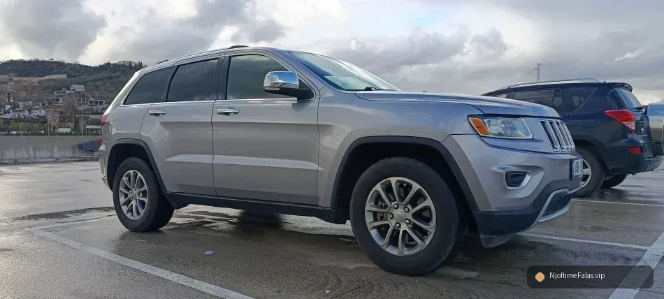 Foto 6/8: Tirane, shes SUV Grand Cherokee Limited edition 3.0L Nafte, gri e erret automatik Klima 120milje nderrohet me 7vendeshe në Tiranë — Çmimi: € 96.00 | NjoftimeFalas.vip