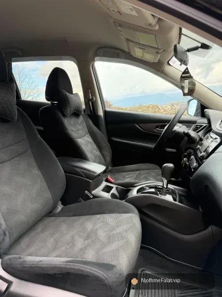 Foto 6/7: Tirane, shitet makine Nissan Rogue Benzin+Gaz, e zeze automatik Klima 171.000 km në Tiranë — Çmimi: € 9000.00 | NjoftimeFalas.vip