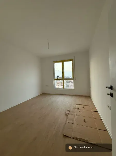 Foto 3/4: Tirane, shitet apartament 1+1 Kati 10, 64 m² 120.000 € (RRUGA 5 MAJI) në Tiranë — Çmimi: € 120000.00 | Njoftime falas