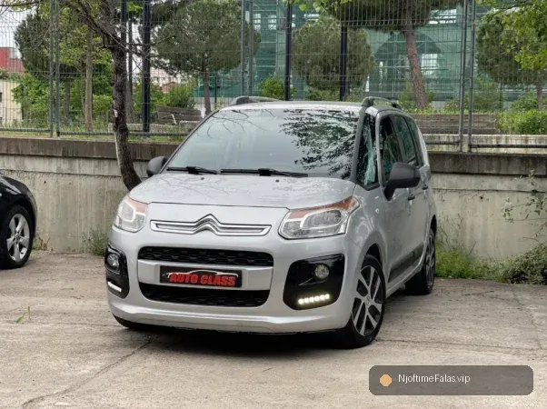 Foto 2/7: Tirane, shes makine CITROEN C3 PICASSO Nafte, gri metalizato manuale Klima 170.000 km në Tiranë | NjoftimeFalas.vip