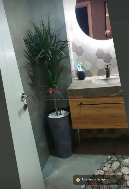 Foto 4/4: Tirane, shitet apartament 3+1+Ballkon Kati 5, 118 m² 290.000 € (Kompleksi Panorama, Rruga Asim Vokshi) në Tiranë — Çmimi: € 290000.00 | NjoftimeFalas.vip