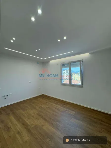 Foto 2/5: Tirane, shitet apartament 2+1+Ballkon Kati 4, 64 m² 168.000 € (Rruga Riza Cerova) në Tiranë — Çmimi: € 168000.00 | NjoftimeFalas.vip