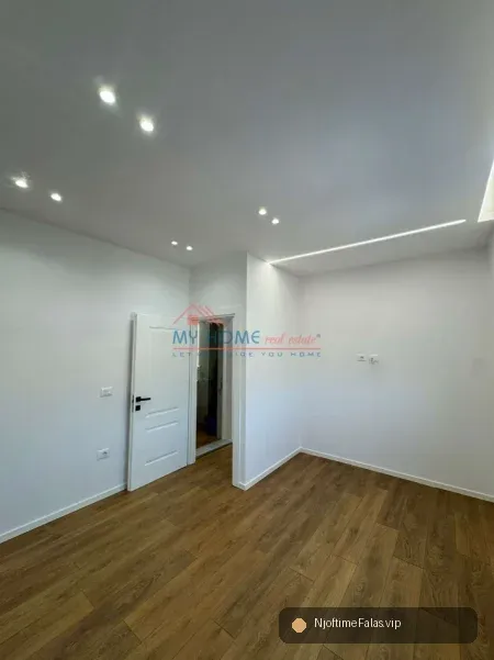Foto 3/5: Tirane, shitet apartament 2+1+Ballkon Kati 4, 64 m² 168.000 € (Rruga Riza Cerova) në Tiranë — Çmimi: € 168000.00 | NjoftimeFalas.vip