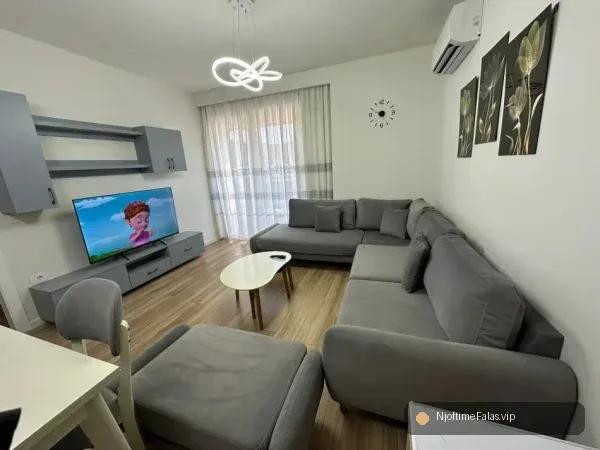 Foto 1/8: Tirane, shitet apartament 1+1 Kati 10, 74 m² 155000 € (Kompleksi Golden Park 3) në Tiranë — Çmimi: € 155000.00 | NjoftimeFalas.vip