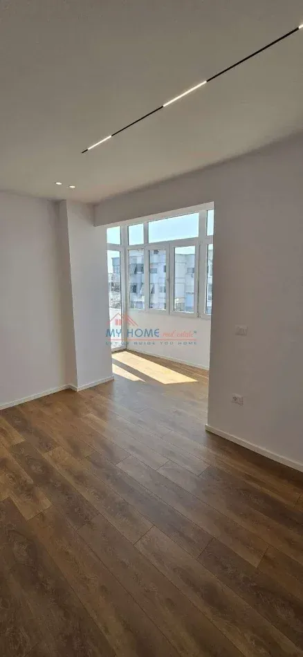 Foto 3/6: Tirane, shitet apartament 1+1+Ballkon Kati 11, 65 m² 165.000 € (Rruga Shefqet Musaraj) në Tiranë — Çmimi: € 165000.00 | NjoftimeFalas.vip