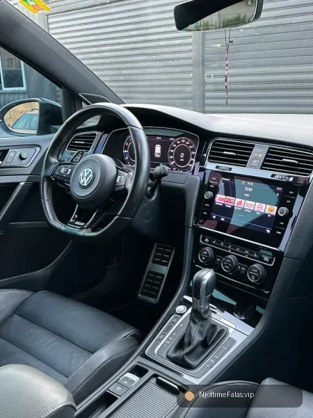 Foto 3/8: Tirane, shes VW GOLF 7 R 4MOTION Benzin, 92.000 km 18.5mln lek në Tiranë | Njoftime falas