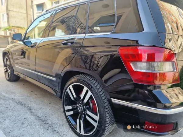 Foto 3/7: Durres, shitet SUV Mercedes Benz Nafte, e zeze automatik Kondicioner 237.216 km 9500 € në Durrës — Çmimi: € 9500.00 | Njoftime falas