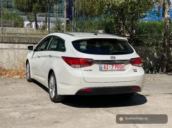 Foto 3/8: Tirane, shes makine me portobagazh Hyundai I40 Nafte, e bardhë automatik Klima 164.000 km në Tiranë | NjoftimeFalas.vip