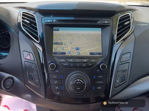 Foto 7/8: Tirane, shes makine me portobagazh Hyundai I40 Nafte, e bardhë automatik Klima 164.000 km në Tiranë | NjoftimeFalas.vip