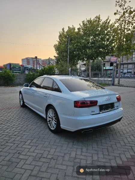Foto 4/8: Fier, shes makine Audi Nafte, e bardhë automatik Klima 12.300 € në Fier — Çmimi: € 11900.00 | NjoftimeFalas.vip