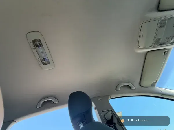 Foto 6/8: Tirane, shitet makine Golf 5 Nafte, blu e errët manuale Kondicioner 300 km 3.300 € në Tiranë — Çmimi: € 3300.00 | NjoftimeFalas.vip