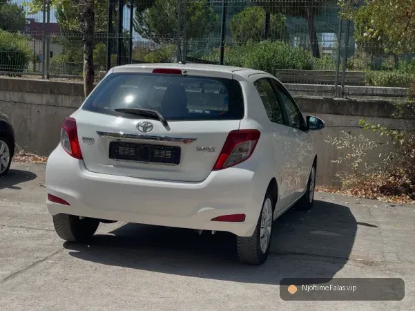 Foto 4/8: Tirane, shes makine Toyota Yaris Nafte, e bardhë manuale Kondicioner 167.000 km në Tiranë | NjoftimeFalas.vip