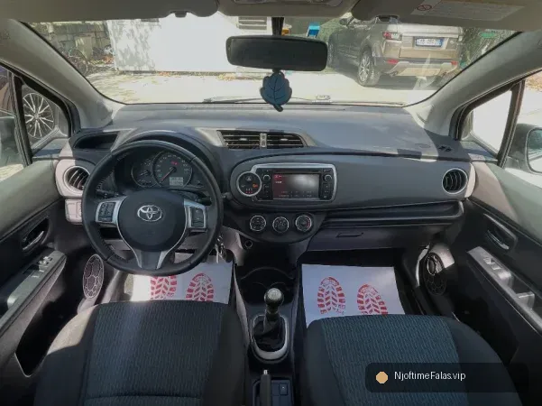 Foto 7/8: Tirane, shes makine Toyota Yaris Nafte, e bardhë manuale Kondicioner 167.000 km në Tiranë | NjoftimeFalas.vip