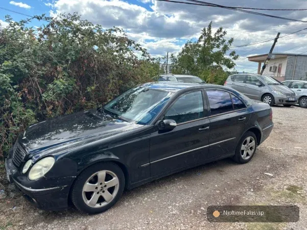 Tirane, shitet makine Mercedes-Benz E-Class 220 – 2004 Nafte, e zeze automatik 2.300 € në Tiranë — Çmimi: € 2300.00 | Njoftime falas