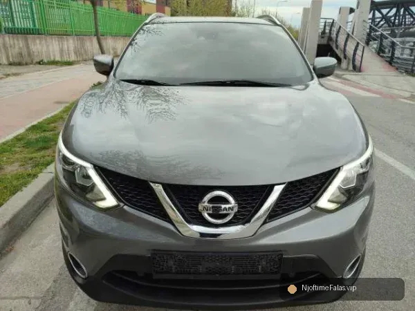 Nissan Qashqai viti 2015 panoramik, full option, automat, 1.6 TDI, navi, 10000 € në Tiranë — Çmimi: € 10000.00 | Njoftime falas