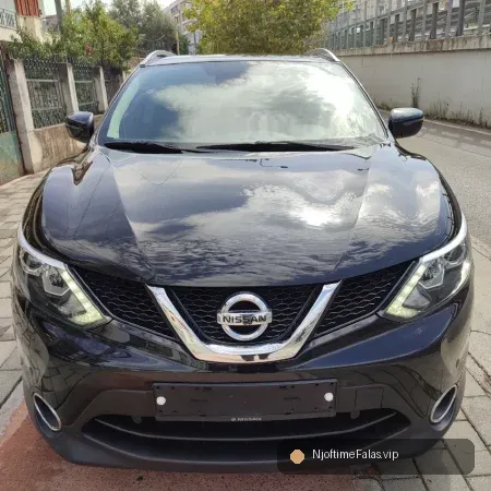 Nissan Qashqai viti 2014 panoramik, full option, automat, 1.6 TDI, navi, 10000 € në Tiranë — Çmimi: € 10000.00 | Njoftime falas