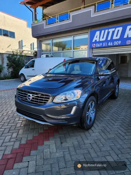 Foto 1/7: shes SUV | Fuoristrad | Xhip Benzin, gri e erret automatik 164.000 km 9900€ në Fier — Çmimi: € 9500.00 | NjoftimeFalas.vip