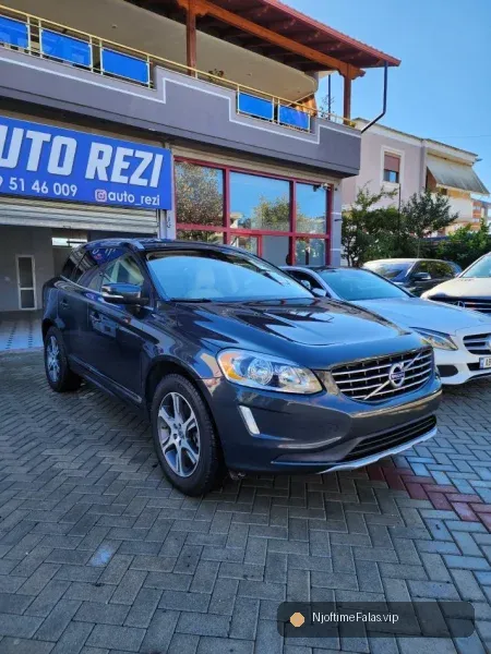 Foto 3/7: shes SUV | Fuoristrad | Xhip Benzin, gri e erret automatik 164.000 km 9900€ në Fier — Çmimi: € 9500.00 | NjoftimeFalas.vip