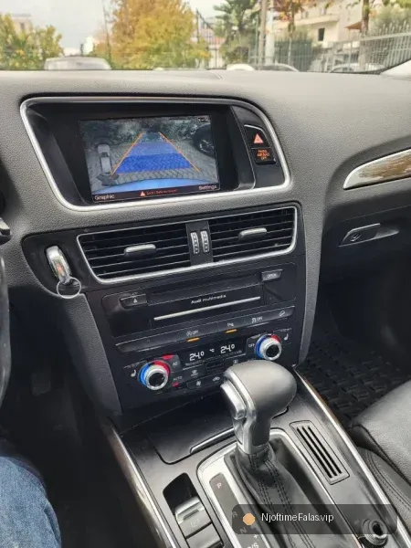 Foto 8/8: Fier, shes SUV | Fuoristrad | Xhip Audi Q5 Benzin, gri e erret automatik 210.000 km 9500€ në Fier — Çmimi: € 9500.00 | NjoftimeFalas.vip
