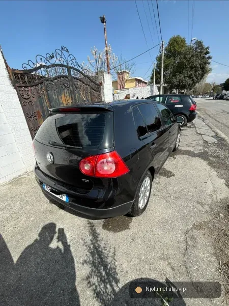 Shkoder, shitet makine Golf 5 Nafte, e zeze manuale Kondicioner në Shkodër — Çmimi: € 3099.00 | Njoftime falas